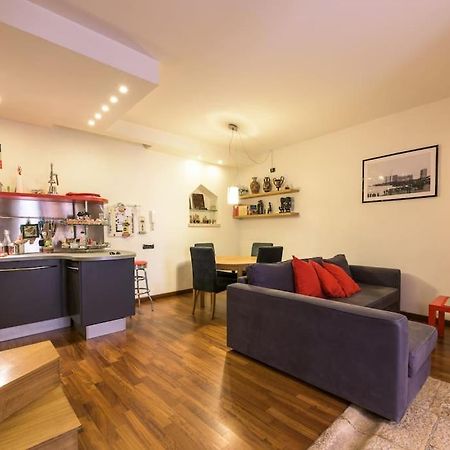 Traditional Apartment In Old City Bari Exterior photo